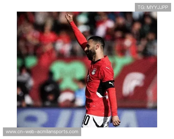 利物浦前场快速抢回球权,萨拉赫射门被扑出 利物浦前场快速抢回球权,萨拉赫射门被扑出